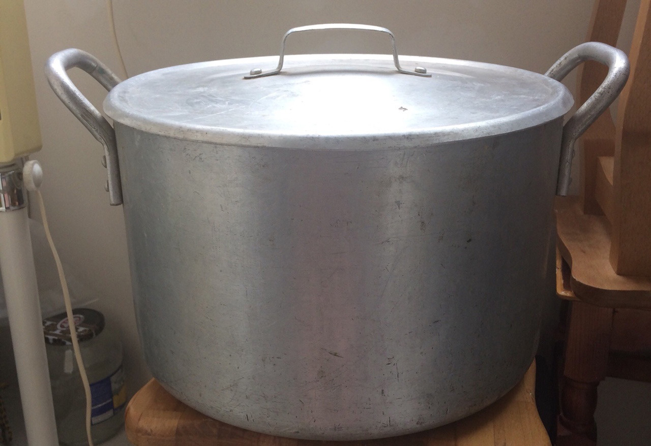 Фото алюминиевой кастрюли 20 литров