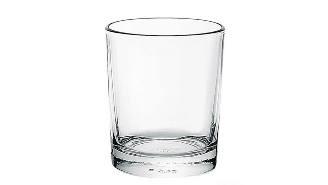 Чистый бокал для виски