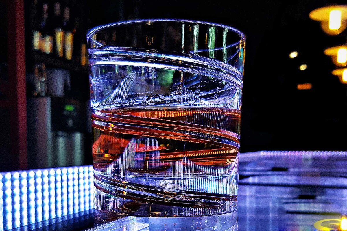 Бокал Shtox в баре