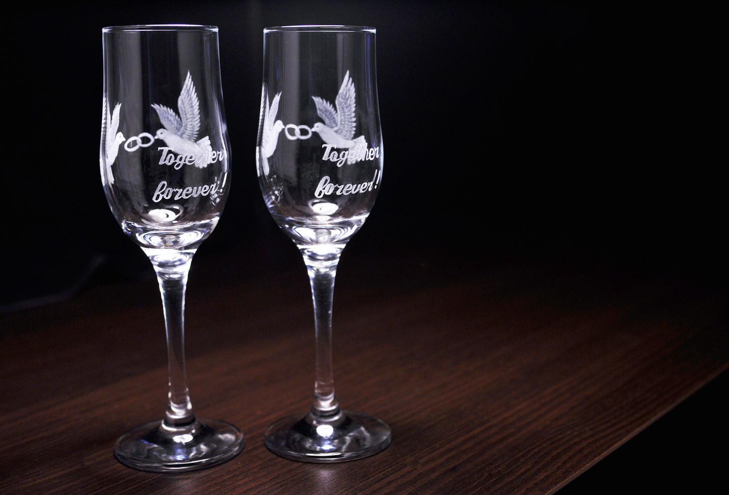 Фото бокалов с гравировкой