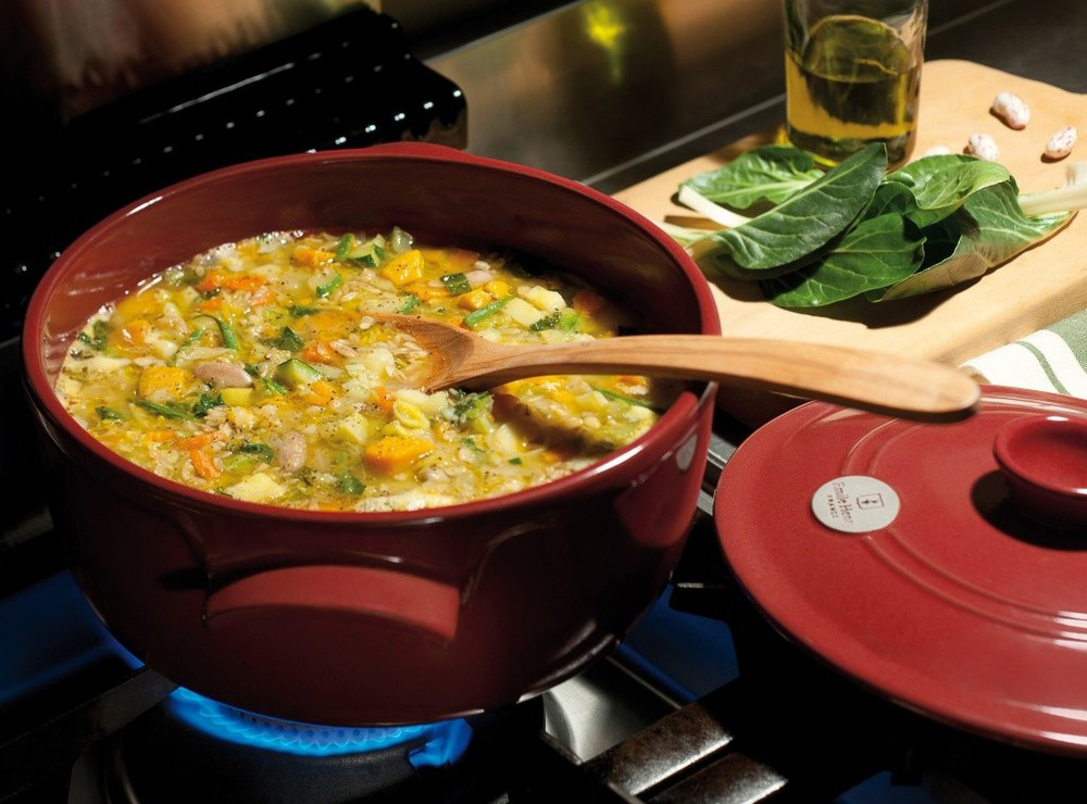 Чугунная кастрюля