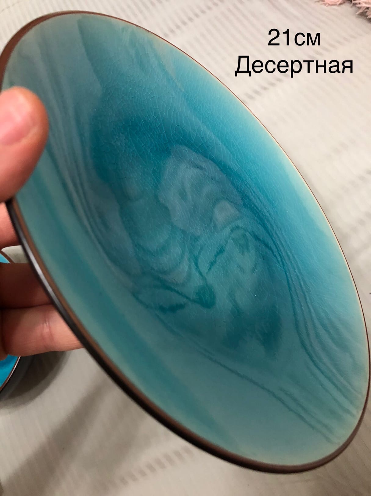 Квадратные фарфоровые тарелки: плоские и глубокие