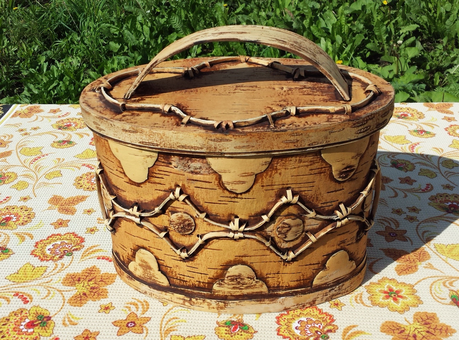 Овальная хлебница из бересты