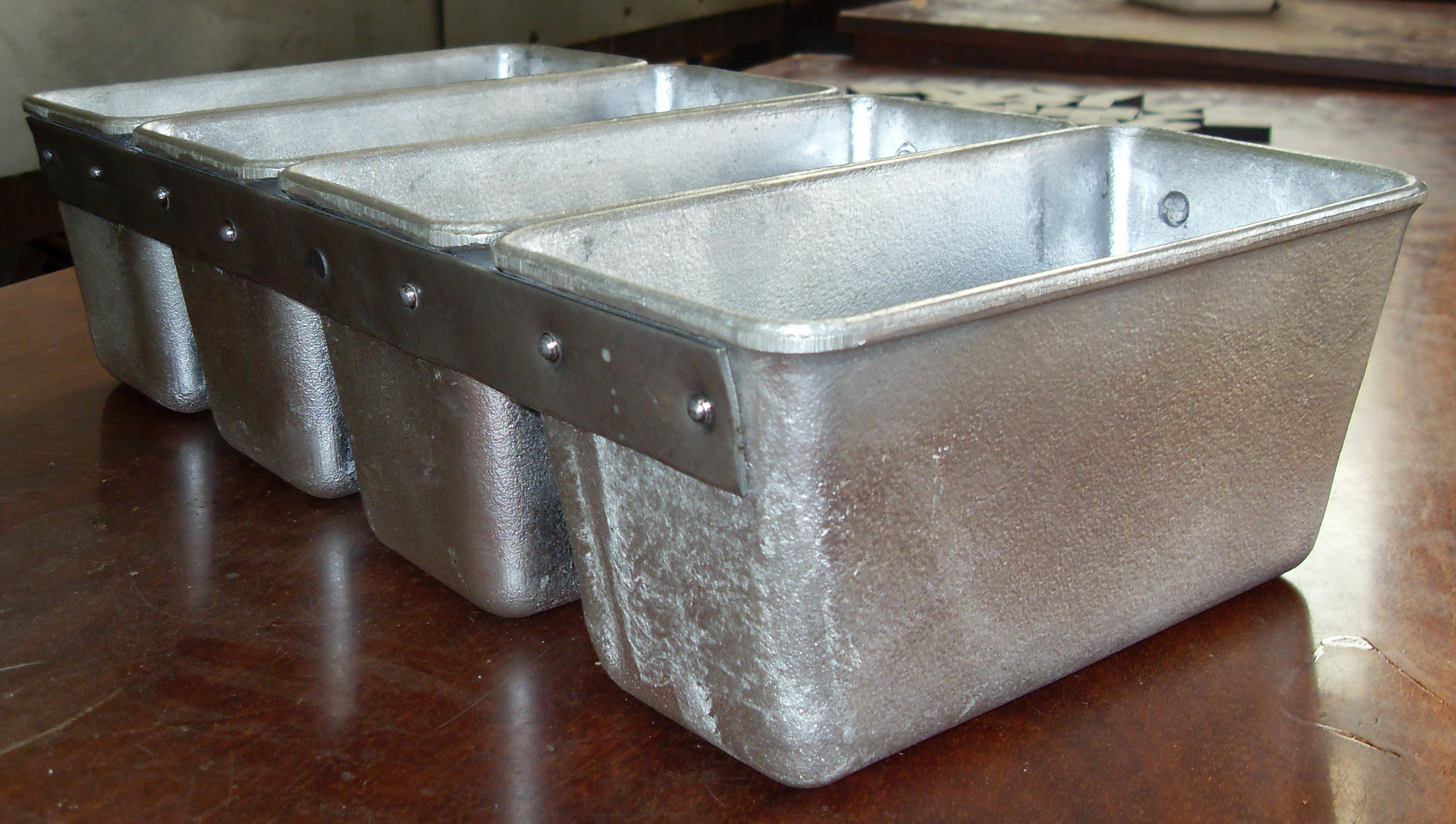 Хлебопекарские формы для выпечки