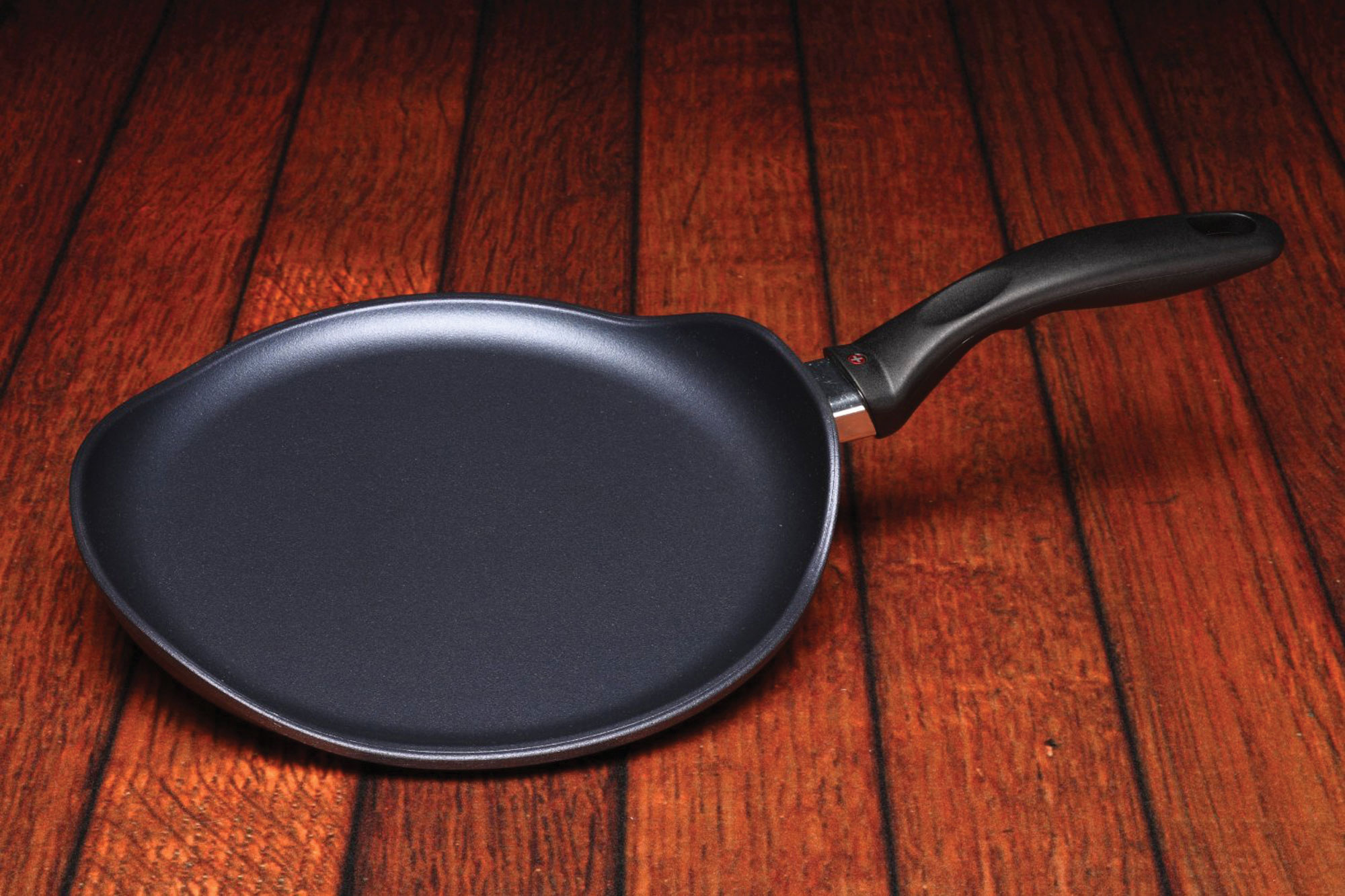 Фото индукционной блинной сковороды