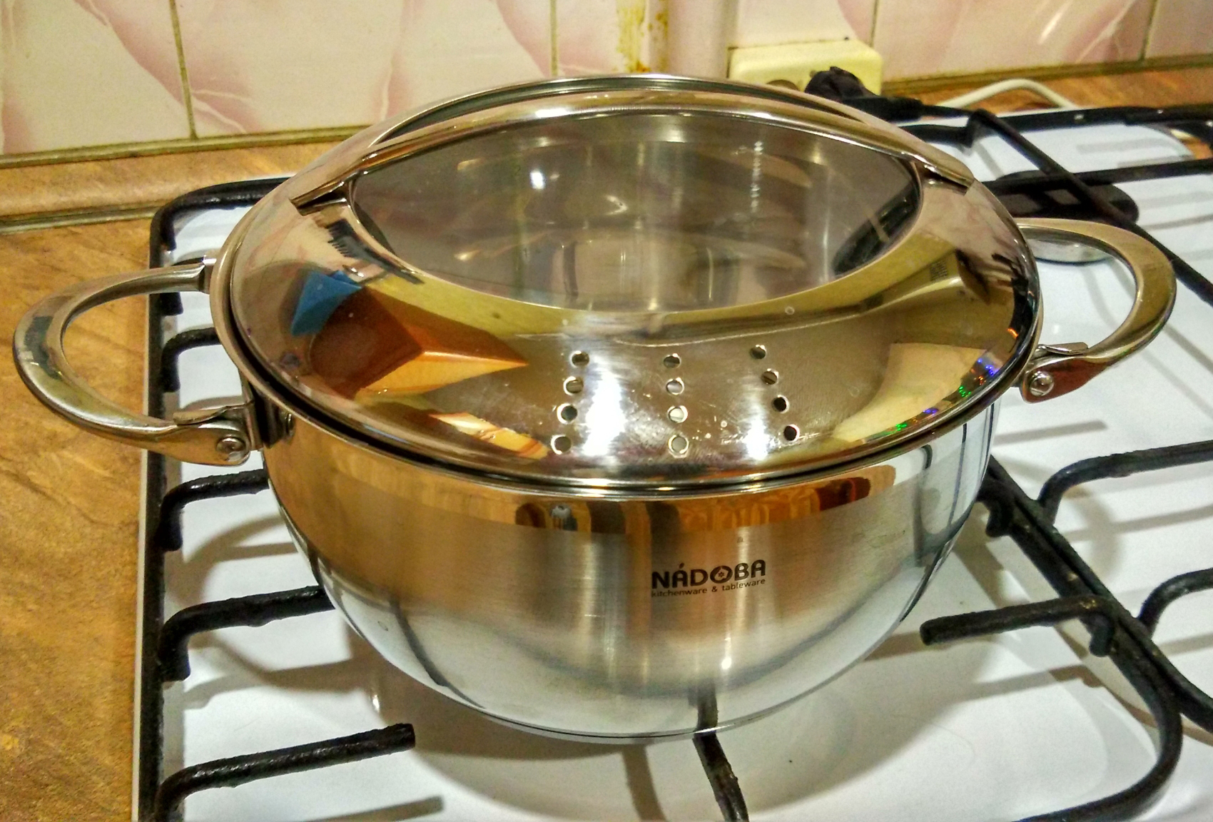 Кастрюля на газовой плите