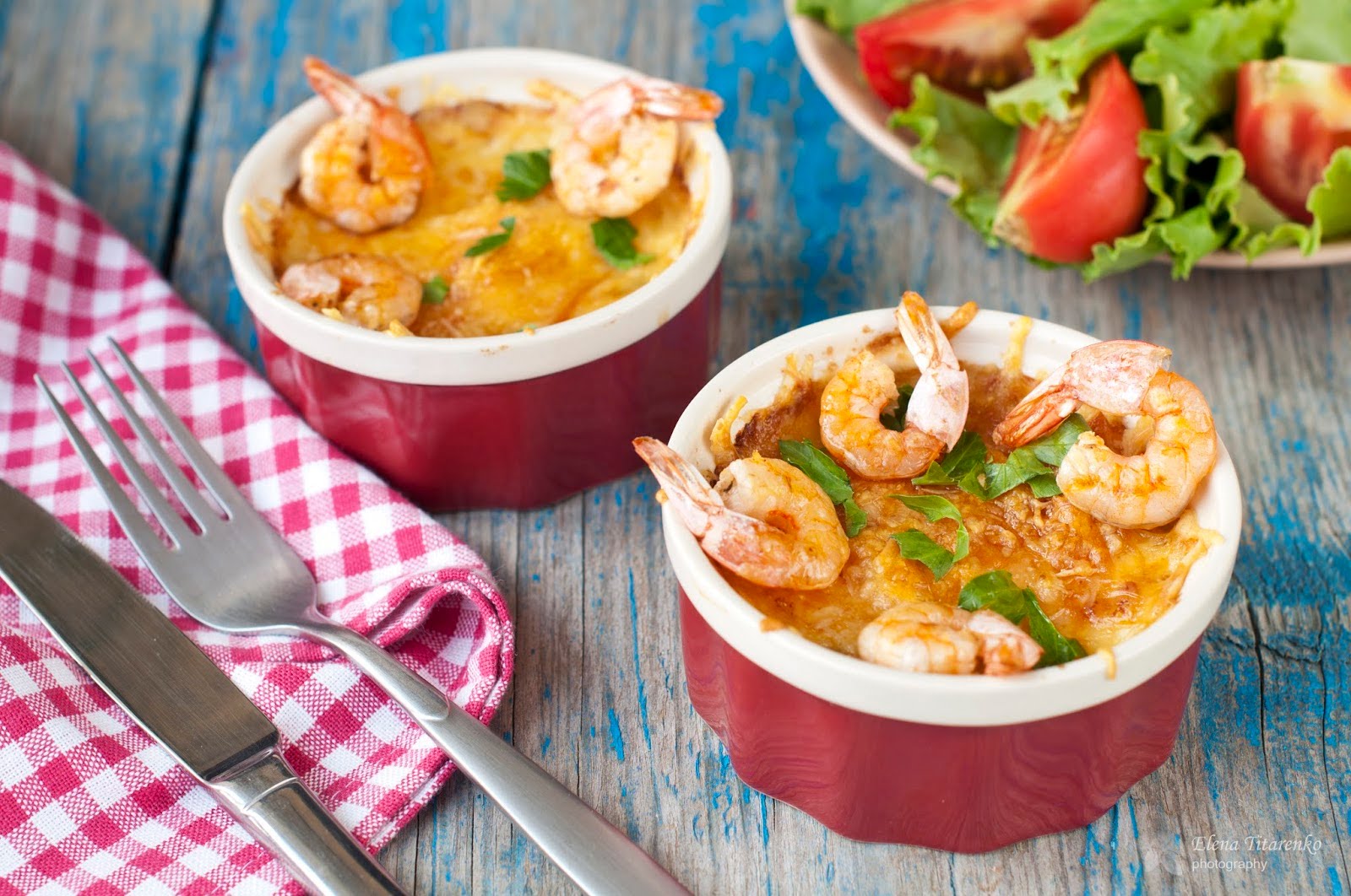 Кокотница с креветками