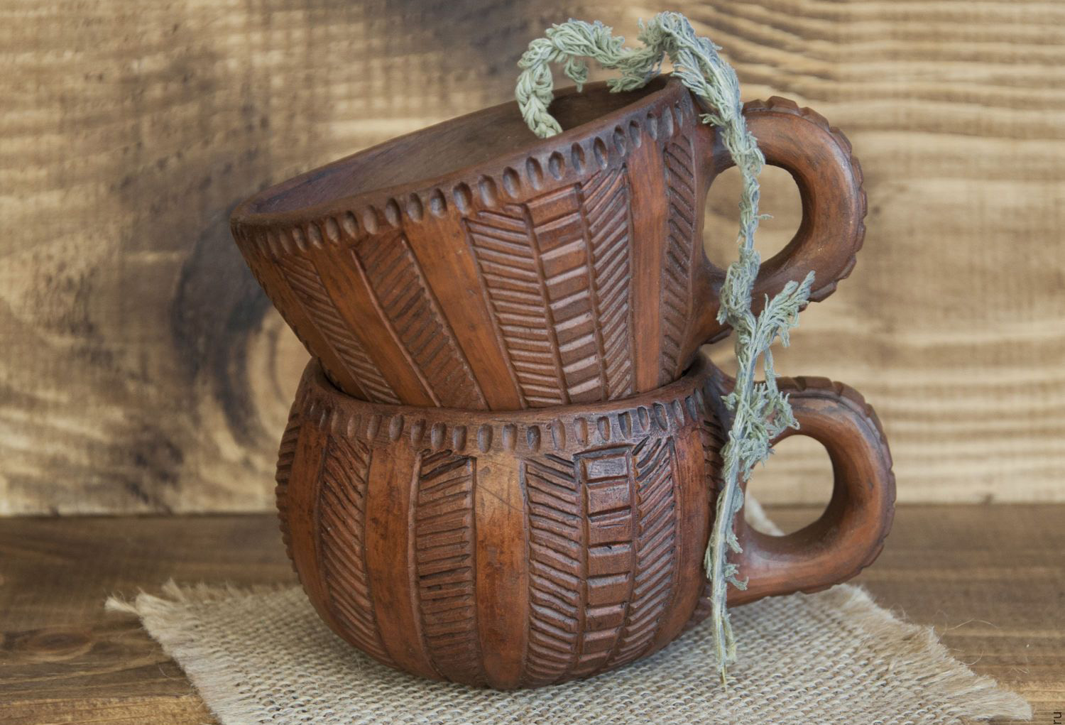 Парные кружки из глины