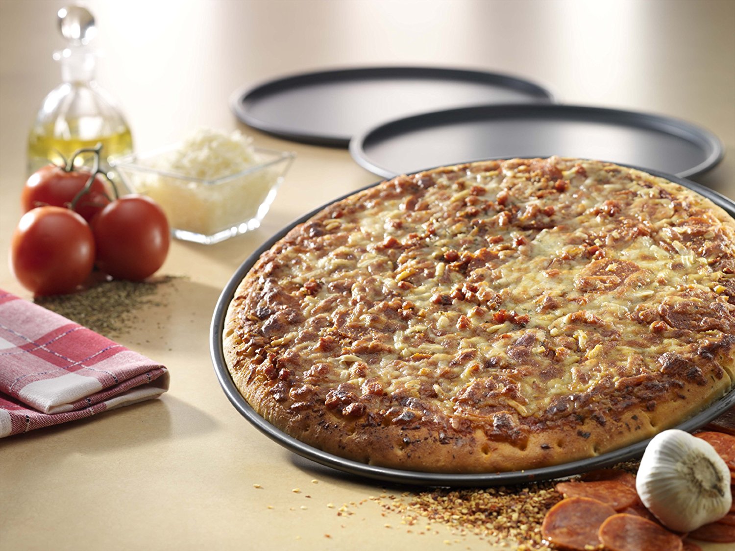 Пицца в форме для выпечки