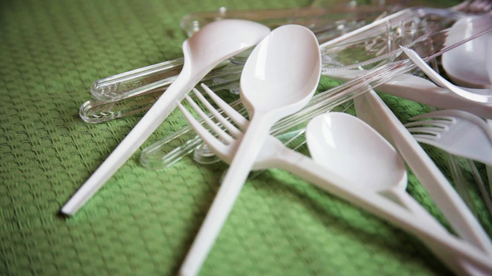 Фото пластиковых ложек