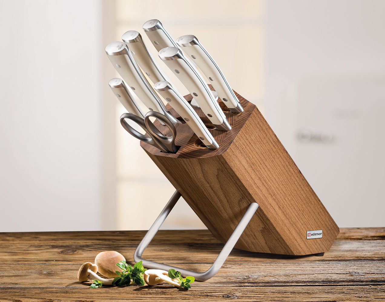 Подставка для ножей с пазами