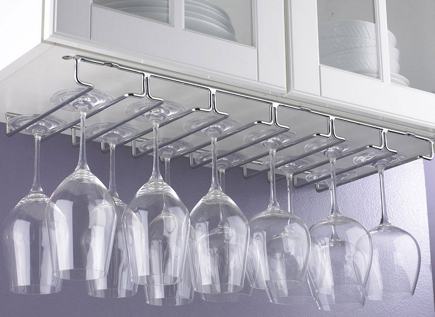 Фото подвесной полки на кухне