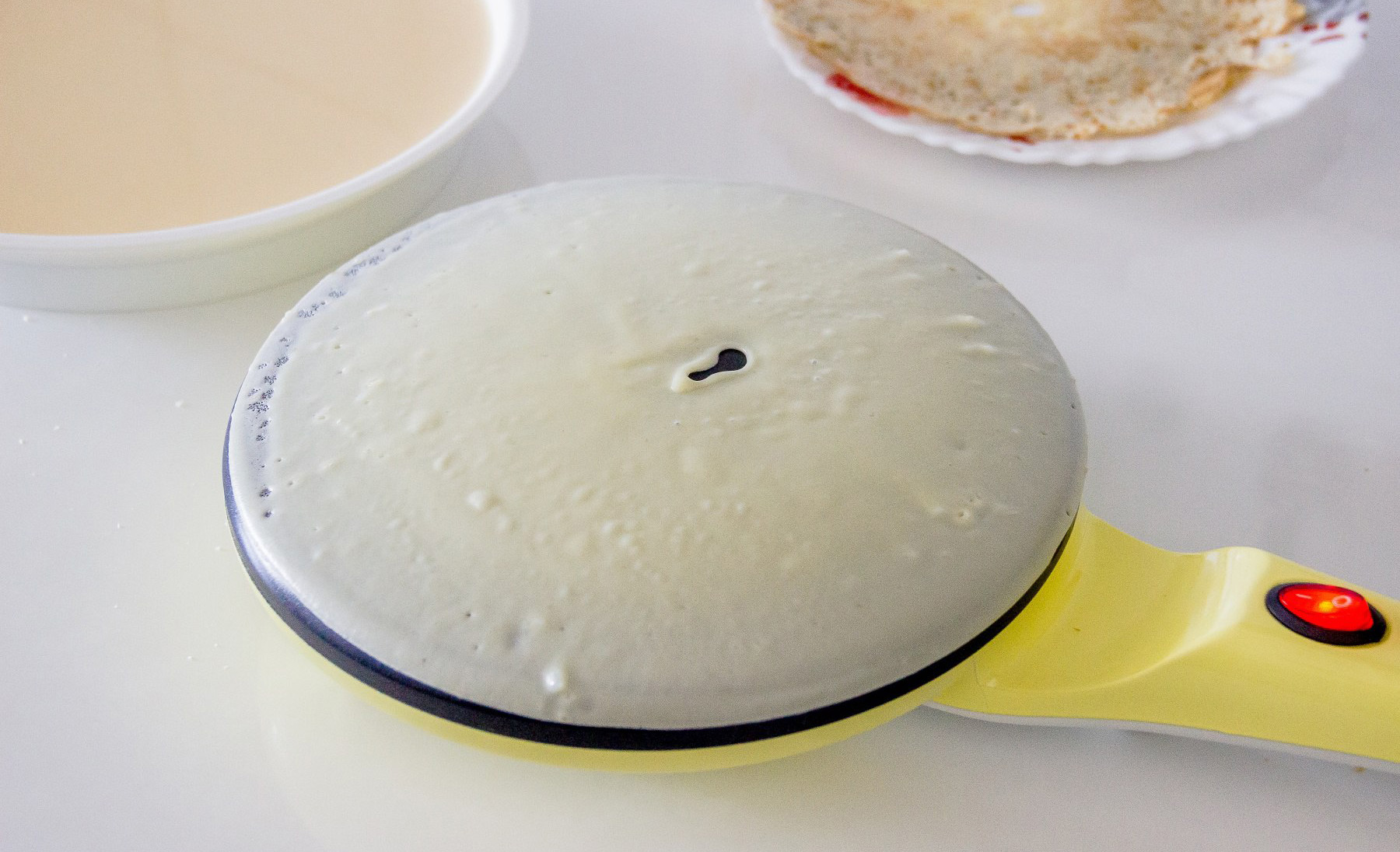 Погружная блинница с тестом