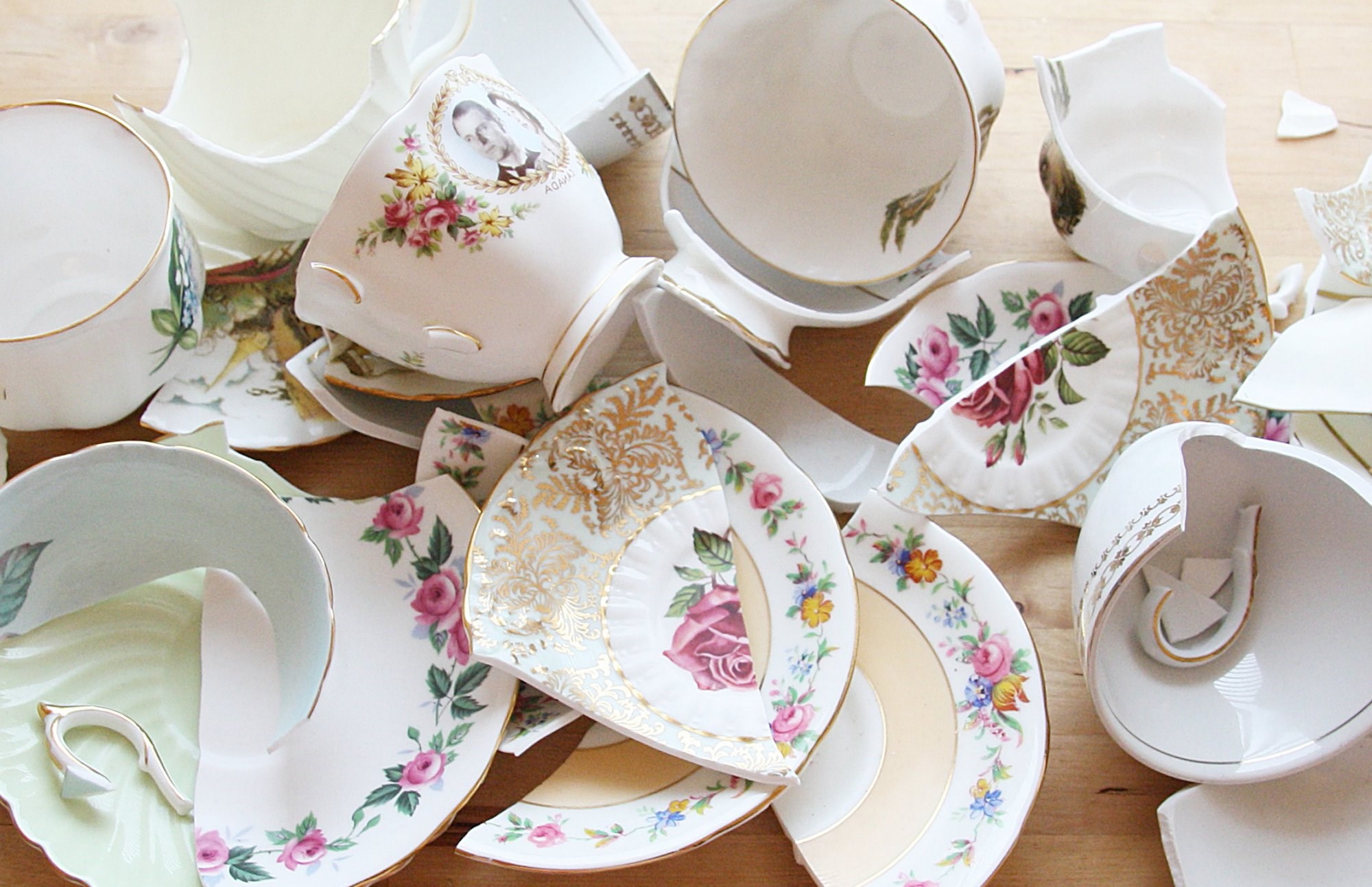 Фото разбитой посуды