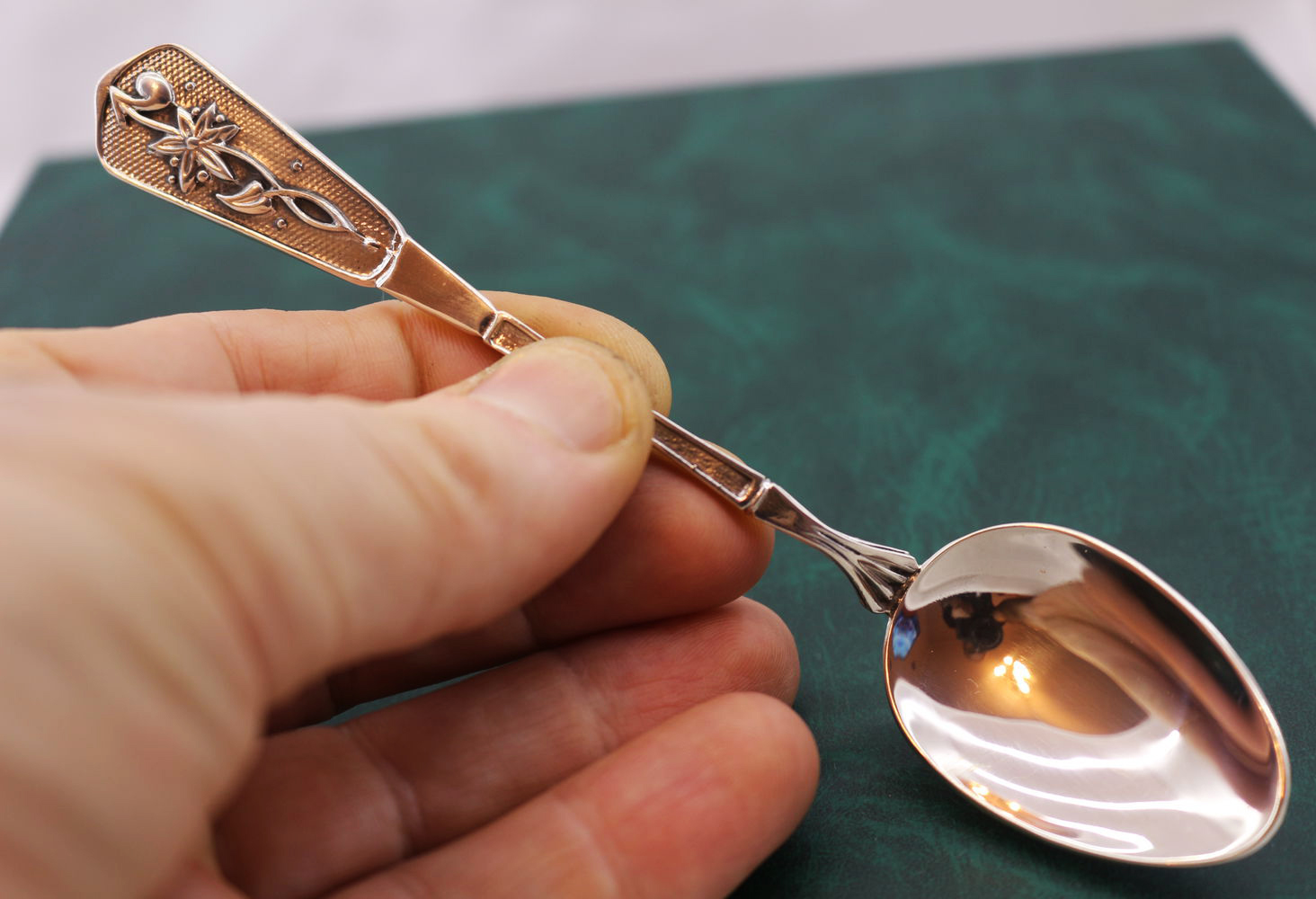 Серебряная ложка