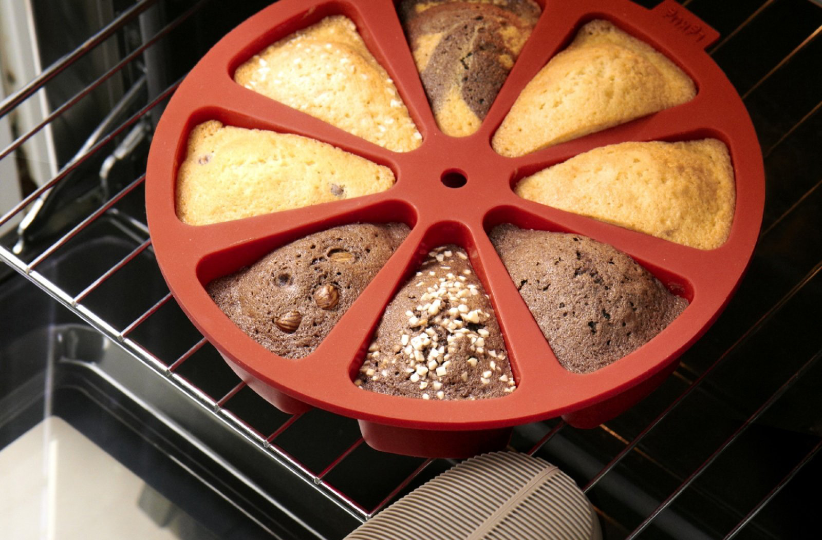 Силиконовая форма с пирогом