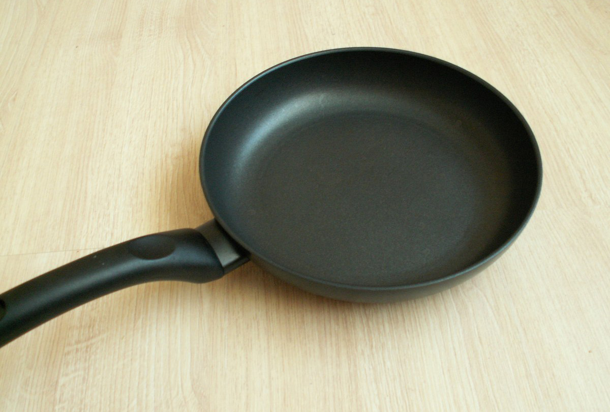 Фото сковороды с титановым покрытием