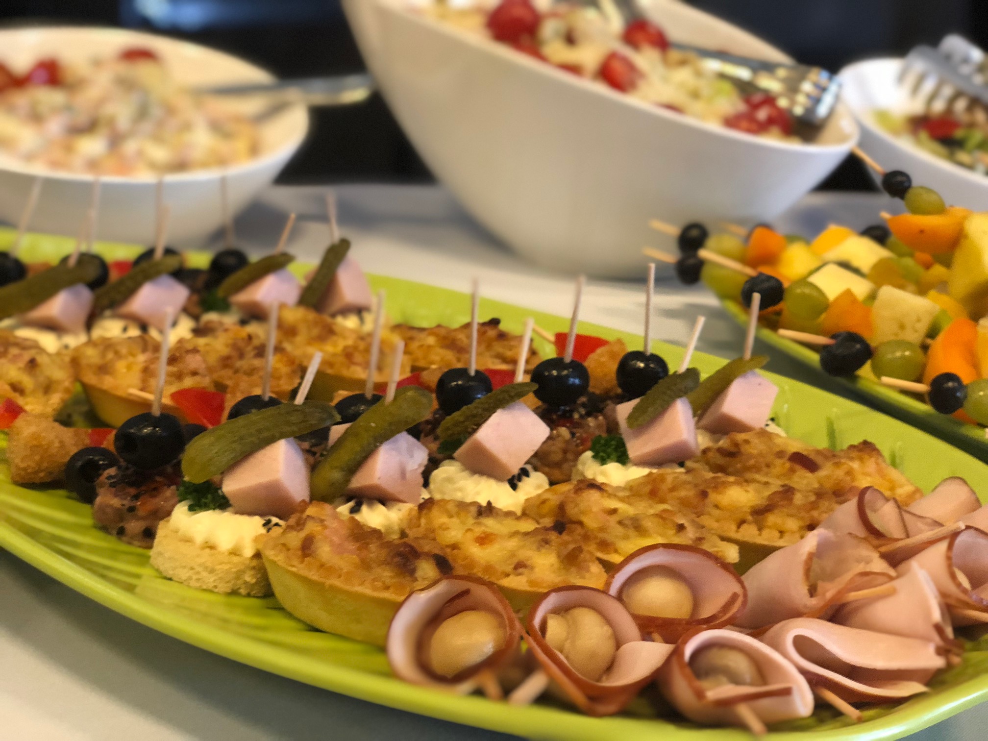 Тарелка с закусками