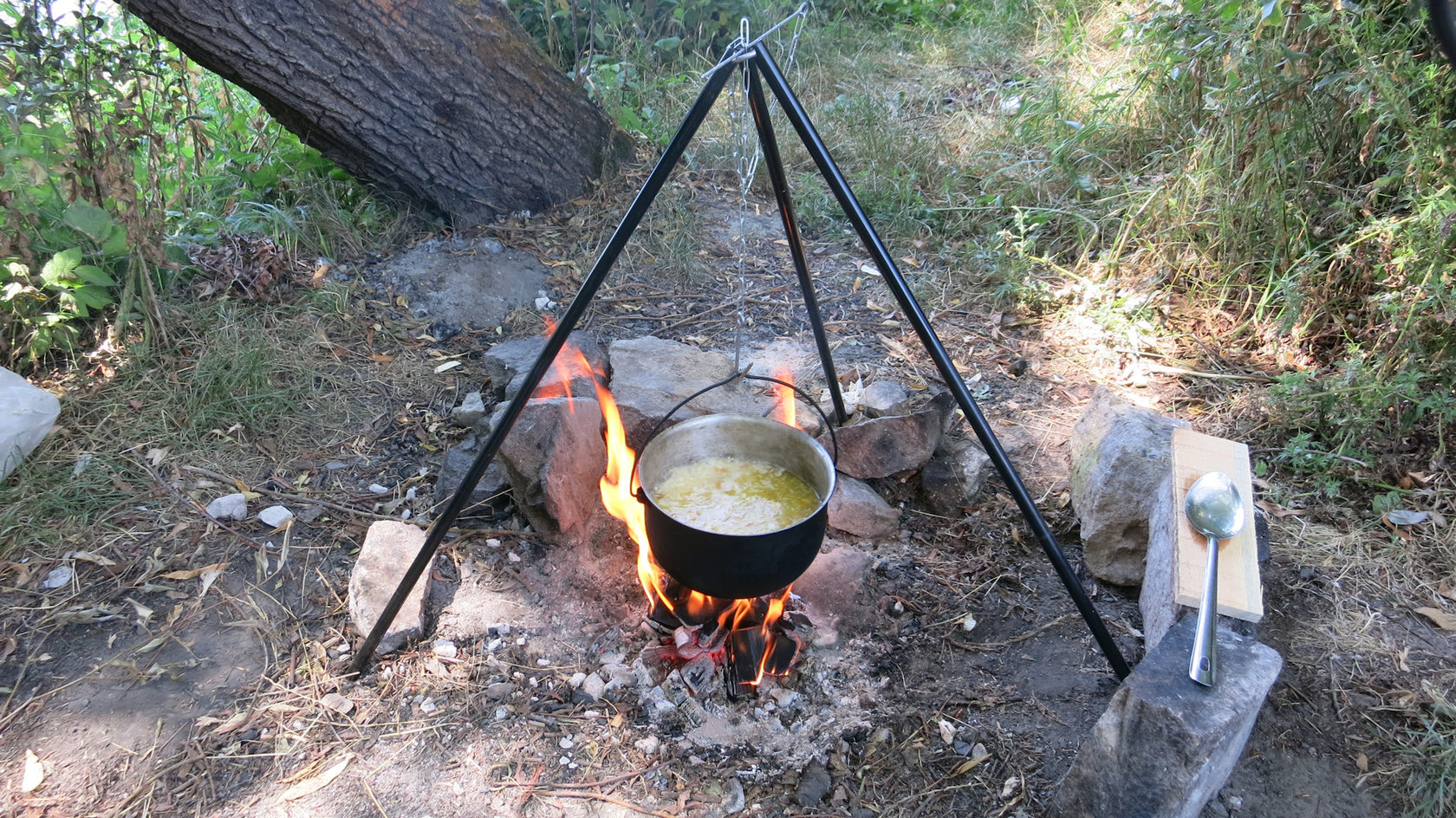 Тренога с котелком