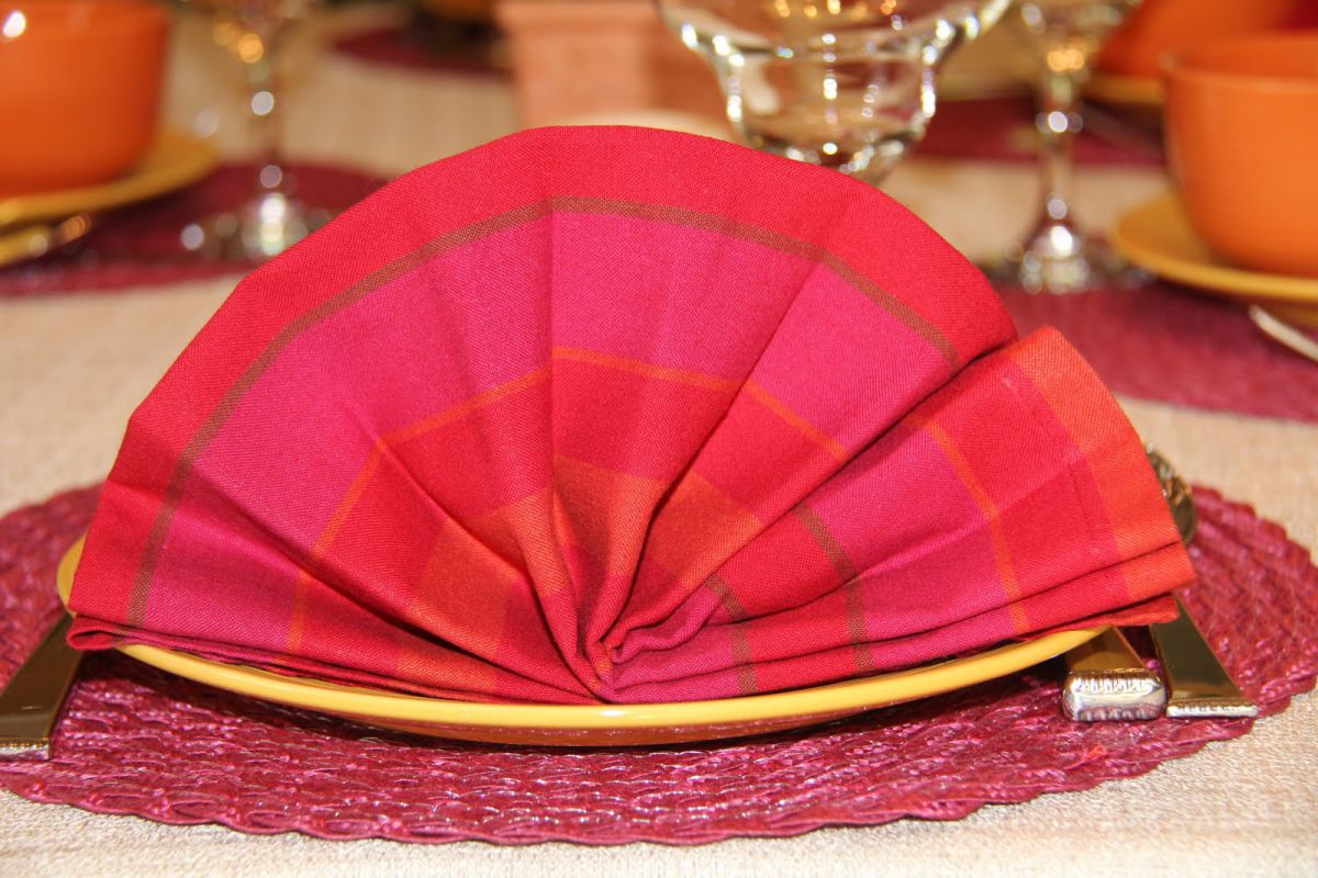 Веер из салфетки